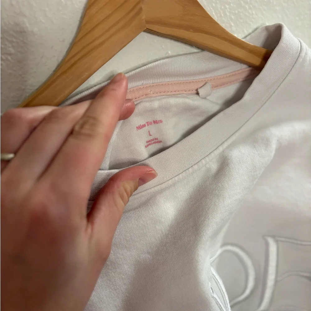 Elegant White Bride Sweatshirt - Picture 4 of 6